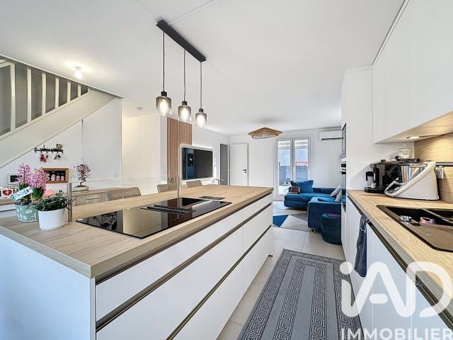 Maison vente à Zone industrielle de Montréal, Ville-la-Grand