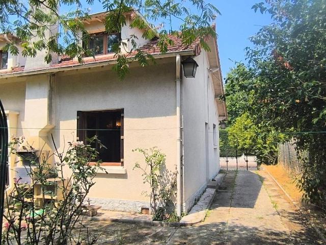 Maison vente à Évry, Yerres