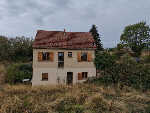 Maison vente à Puy du Roc, Châtel-Montagne