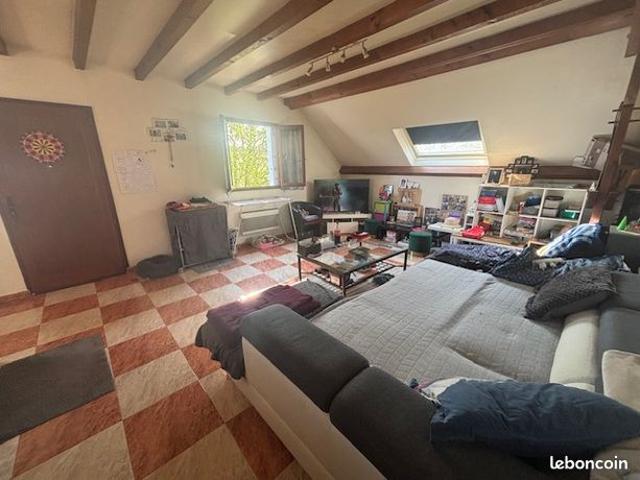 Maison vente à Angers, Tiercé