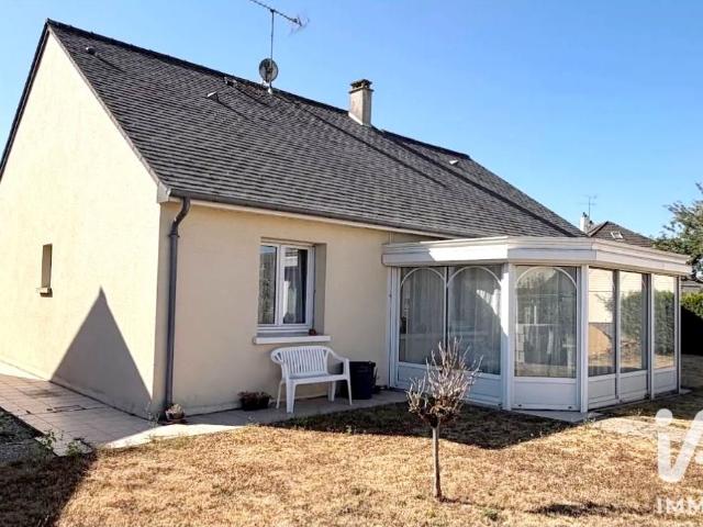 Maison vente à Laval, L'huisserie