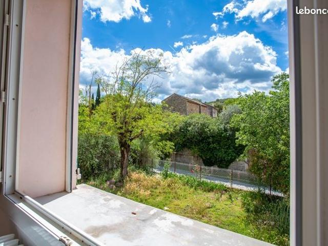Maison vente à Nîmes, Collias