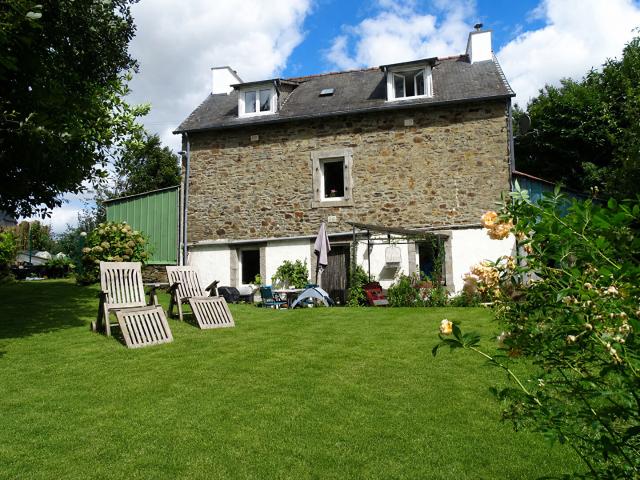 Maison vente à Poullaouen