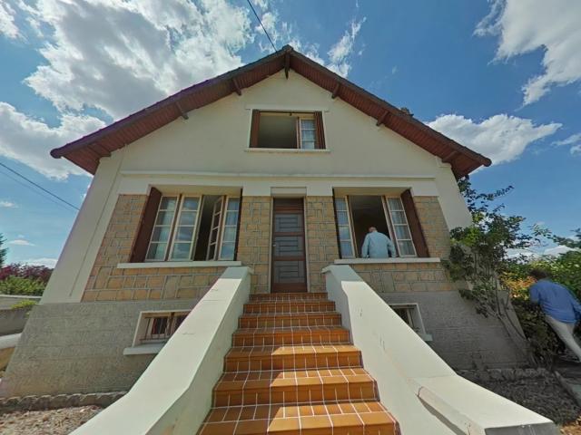 Maison vente à La Guerche-sur-l'Aubois, Cher