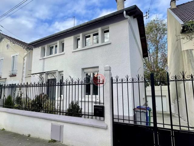 Maison vente à Centre, Le Raincy