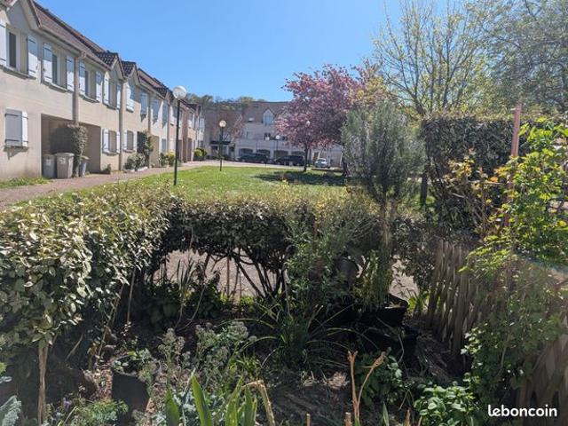 Maison vente à Versailles, Plaisir