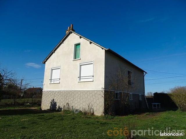 Maison vente à Saint-Amand-Montrond, Chezal-benoît