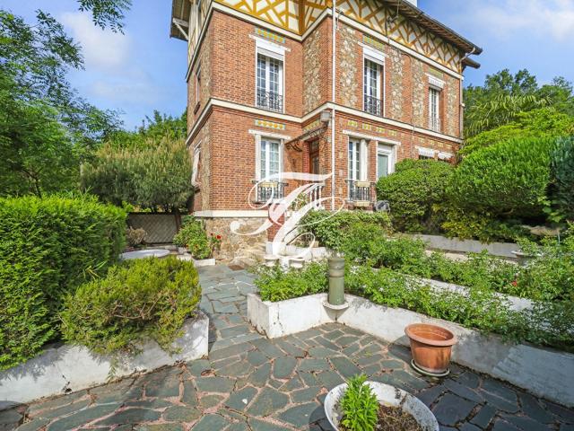 Maison vente à Villeneuve, Garches