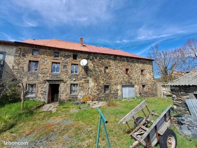 Maison vente à Saint-poncy