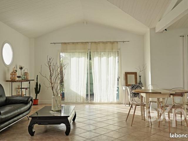 Maison vente à La Rochelle, Loix
