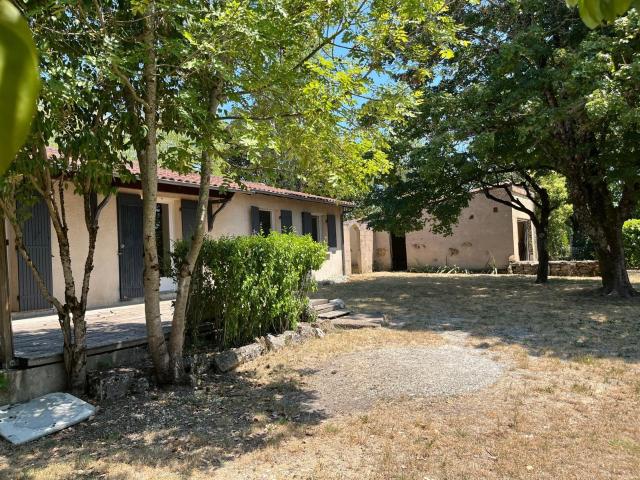 Maison vente à Bergerac, Faux
