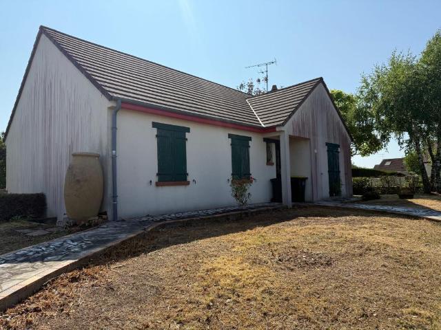 Maison vente à La Chapelle-Saint-Ursin, Cher