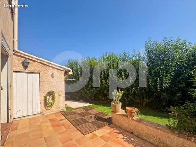 Maison vente à Arrondissement de Toulon, La Crau