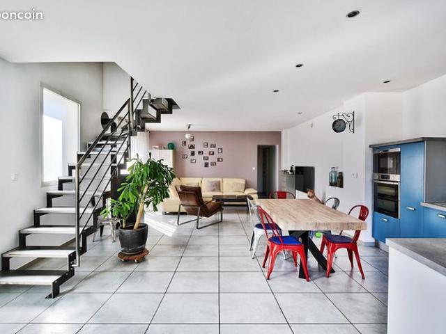 Maison vente à Villefranche-sur-Saône, Rhône