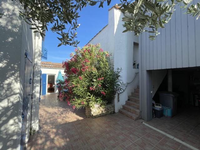 Maison vente à La Rochelle, Loix