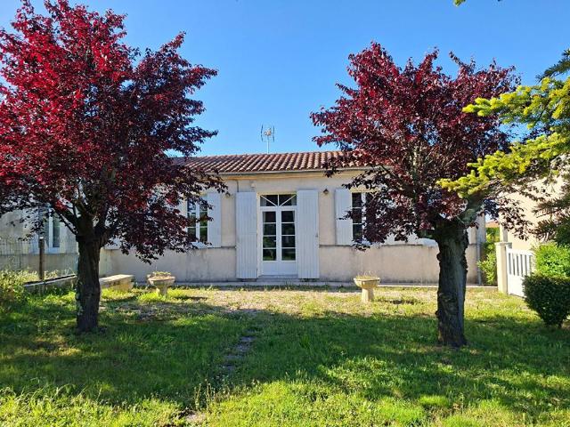 Maison vente à Saint-Estèphe, Gironde