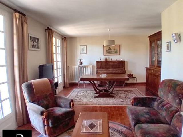 Maison vente à La Roche-Vineuse, Saône-et-Loire