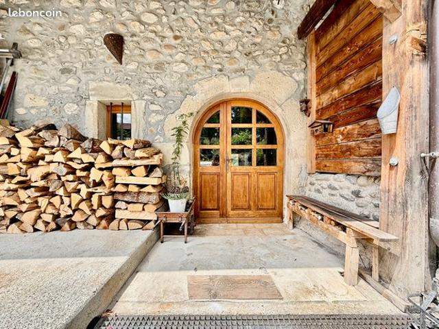 Maison vente à Saint-Julien-en-Genevois, Desingy