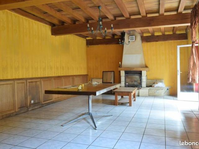 Maison vente à Chartres, Pierres