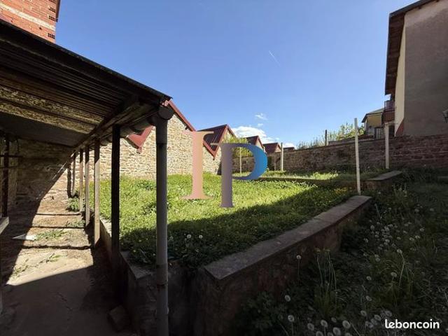 Maison vente à Agen, Cours