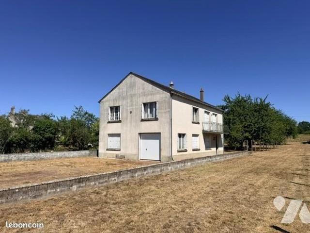 Maison vente à Saumur, Distré