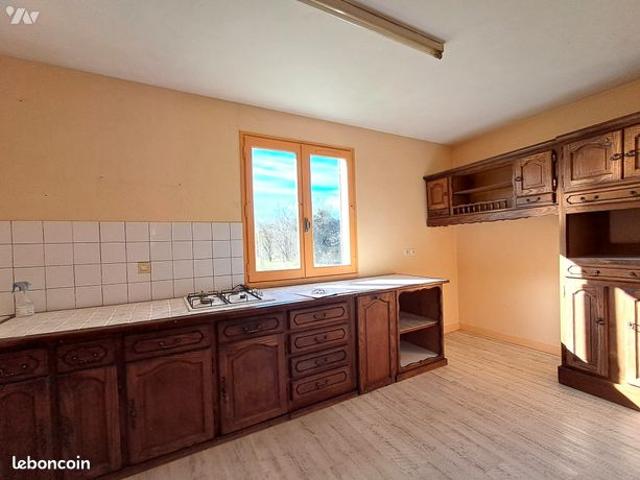 Maison vente à Saint-Jean-d'Angély, Néré
