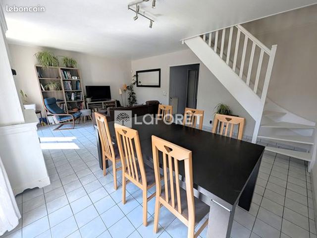 Maison vente à Versailles, Plaisir