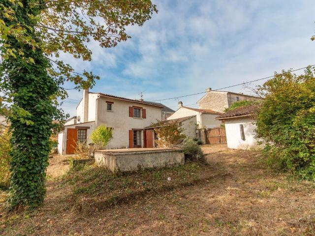 Maison vente à Chez Debat, Saint-Même-les-Carrières