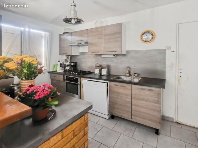 Maison vente à La Suze-sur-Sarthe, Sarthe