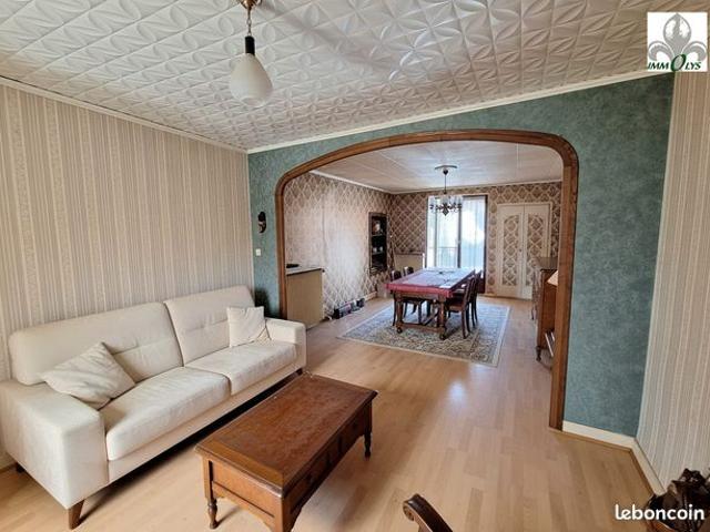 Maison vente à Mâcon, Lacrost