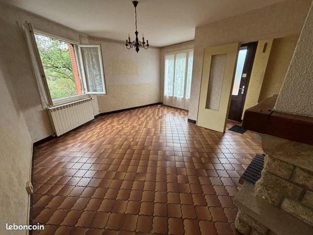 Maison vente à Ydes, Cantal