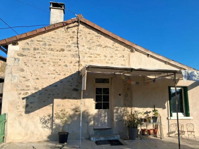 Maison vente à Les Petits Bois, Bussière-Badil