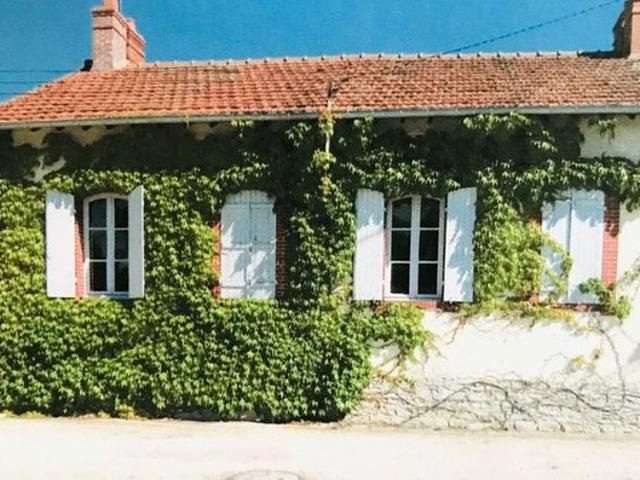 Maison vente à Saint-Amand-Montrond, La Guerche-sur-l'aubois