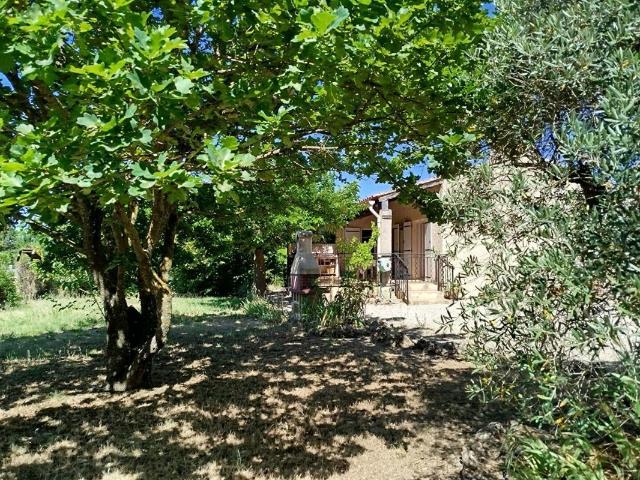 Maison vente à Brignoles, Tavernes