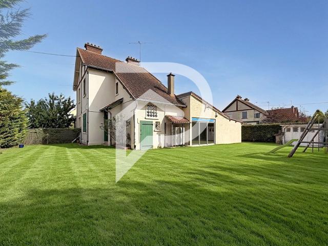 Maison vente à Les Rochelles, Dreux