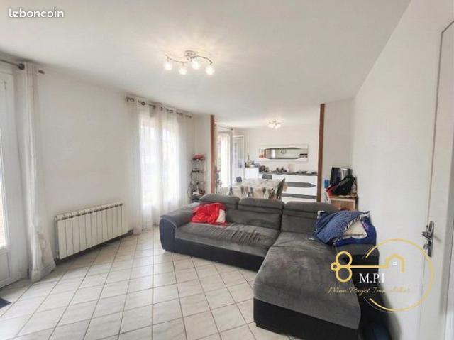 Maison vente à Alençon, Cerisé