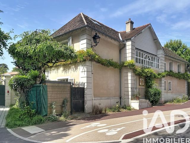 Maison vente à Versailles, Bailly
