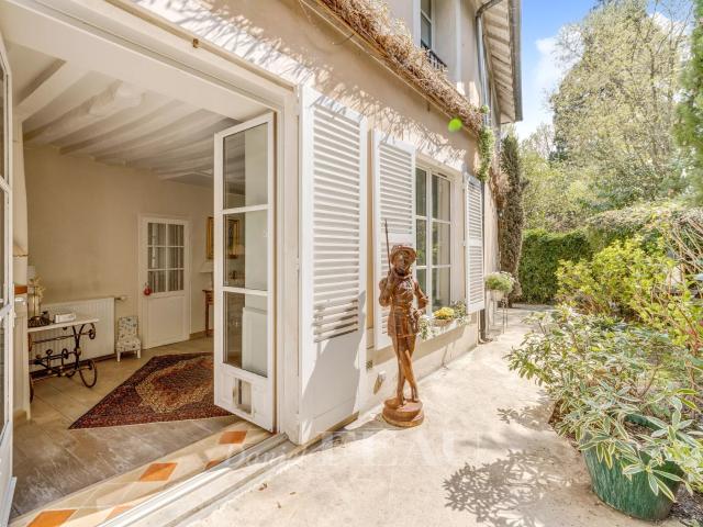 Maison vente à Versailles, Bailly