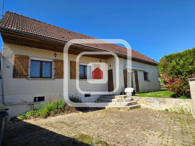 Maison vente à Laon, Bourg-et-comin