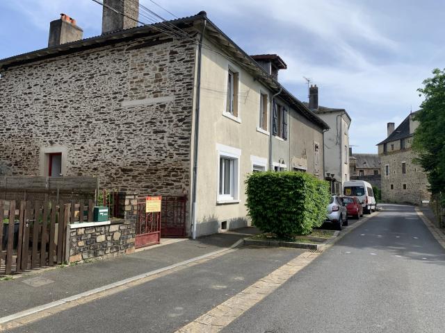 Maison vente à Nontron, Jumilhac-le-grand