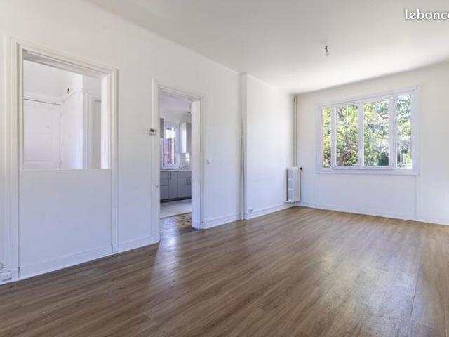 Maison vente à Suresnes, Hauts-de-Seine