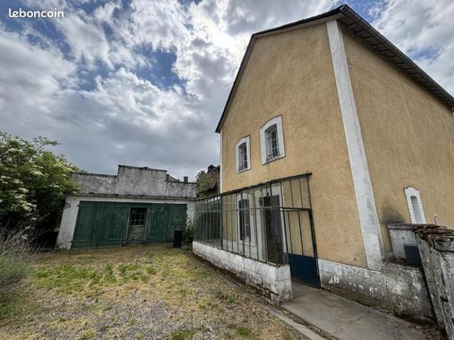 Maison vente à Mauriac, Champs-sur-tarentaine-marchal
