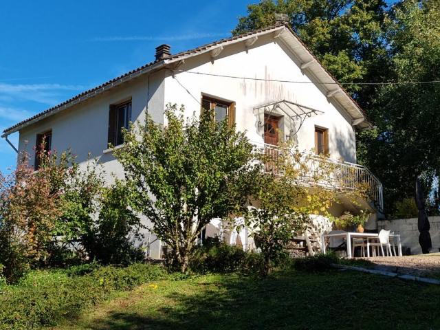 Maison vente à Nontron, Saint-saud-lacoussière