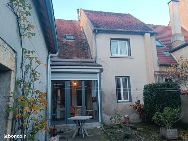 Maison vente à Saint-Amand-Montrond, Saint-amand-montrond