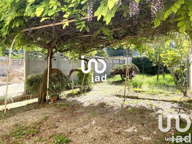 Maison vente à Nanterre, Quartier du Centre