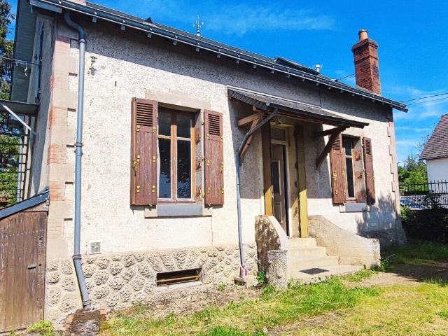 Maison vente à La Guerche-sur-l'Aubois, Cher