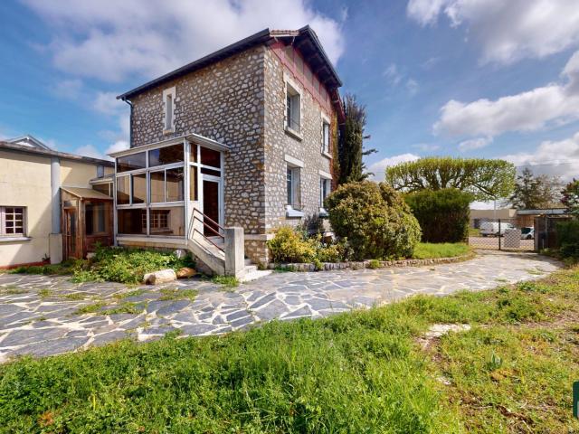 Maison vente à Chartres, Lèves