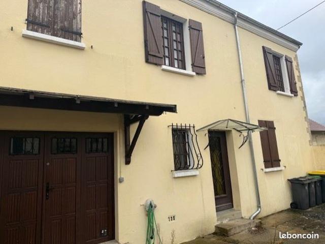 Maison vente à Pontoise, Us