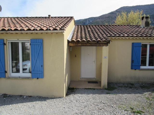 Maison vente à Castellane, Saint-benoît