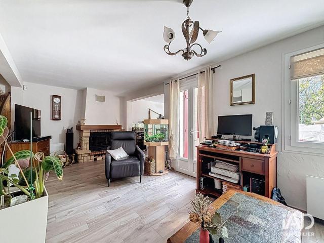 Maison vente à Versailles, Trappes